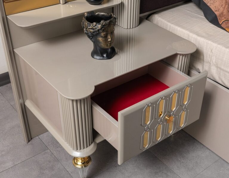 Yakut Bedside Table